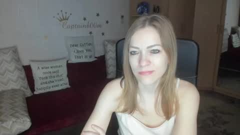 Snapshot of sirenasilk chatting on 11-23-25, 03:17 sirenasilk online show from 11-23-25, 03:17