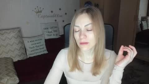 sirenasilk online show from 12-18-25, 03:23