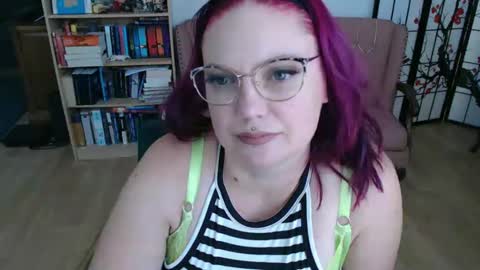 Snapshot of sireneserpens chatting on 02-12-25, 12:37 Sirene Serpens online show from 02-12-25, 12:37