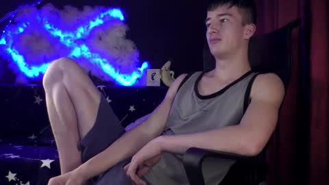 Snapshot of sirreedy chatting on 11-26-25, 04:13 SirReedy online show from 11-26-25, 04:13