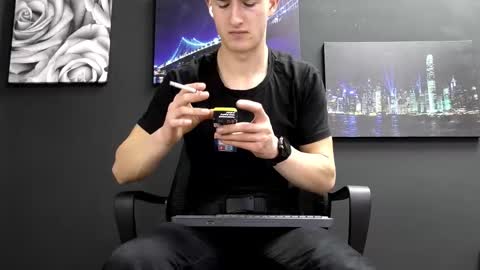 Snapshot of sirreedy chatting on 12-17-25, 09:59 SirReedy online show from 12-17-25, 09:59