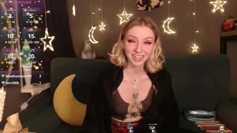 Snapshot of sirshamor chatting on 10-29-25, 08:21  SirshaMor   online show from 10-29-25, 08:21