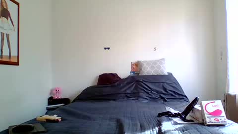 Mermaid of NYC online show from 12-08-24, 04:18