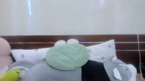 julila online show from 12-23-25, 02:42