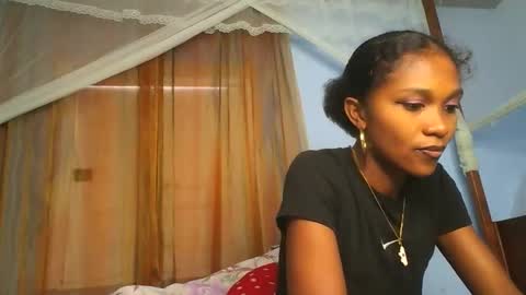 Sissi0325 online show from 03-02-26, 06:58