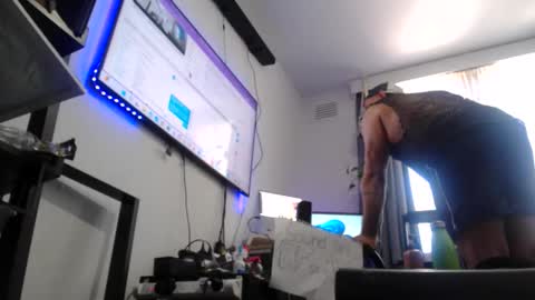 RESPONDS WELL TO ... online show from 01-18-26, 02:59