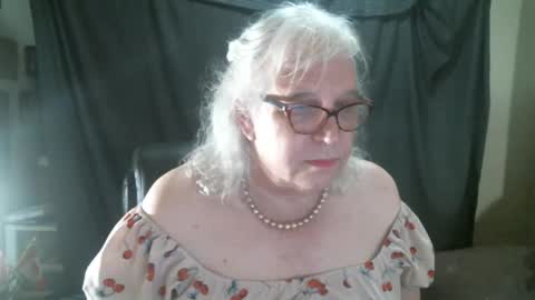 Sissy Diane online show from 10-10-25, 11:48