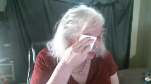 Sissy Diane online show from 10-17-25, 11:40