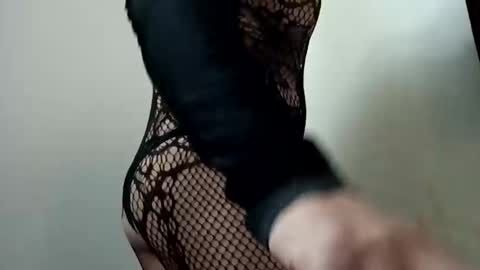 Snapshot of sissysexy566 chatting on 12-16-25, 05:45 Sissysexy online show from 12-16-25, 05:45