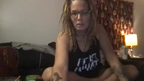 Snapshot of skarfos_babes chatting on 12-08-24, 05:55 skarfos_babes online show from 12-08-24, 05:55