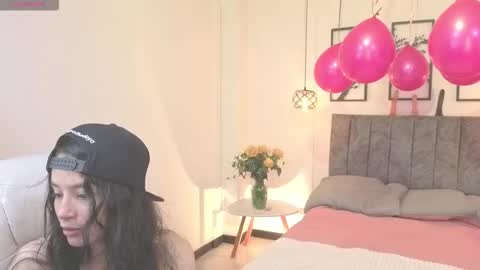 Snapshot of skarlette_brown chatting on 02-15-26, 03:47 Skarlette online show from 02-15-26, 03:47