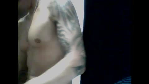 Snapshot of skater19xxx chatting on 01-05-25, 06:02 miguel online show from 01-05-25, 06:02