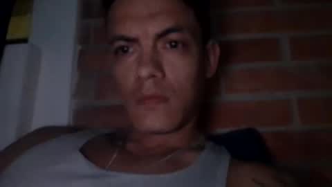 Snapshot of skater19xxx chatting on 01-20-25, 03:26 miguel online show from 01-20-25, 03:26