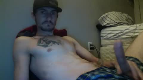 Snapshot of skaterpunk_1992 chatting on 06-26-26, 06:40 skaterpunk_1992 online show from 06-26-26, 06:40