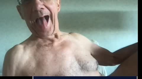 Snapshot of skima48 chatting on 10-02-25, 10:22 skima48 online show from 10-02-25, 10:22