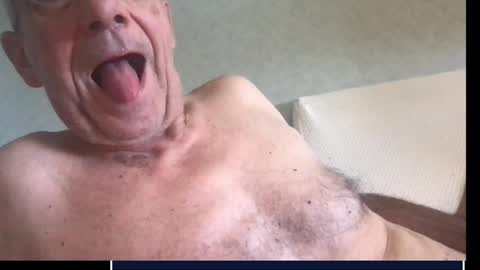 Snapshot of skima48 chatting on 10-04-25, 10:24 skima48 online show from 10-04-25, 10:24