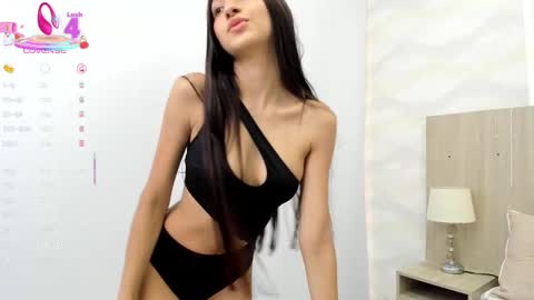 Lily online show from 03-07-25, 10:54