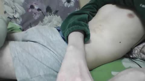 Snapshot of skinnycuteman chatting on 01-20-25, 02:25 skinnycuteb0y online show from 01-20-25, 02:25