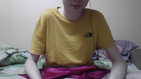 Snapshot of skinnycuteman chatting on 01-21-25, 10:30 skinnycuteb0y online show from 01-21-25, 10:30
