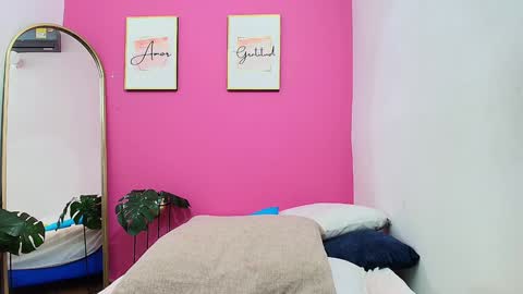 Karla  online show from 01-11-25, 09:04