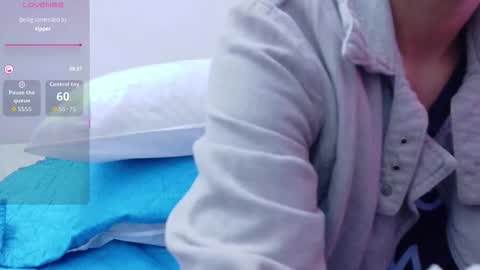 Snapshot of skinnyneighbour_ chatting on 01-14-26, 03:01 Karla online show from 01-14-26, 03:01