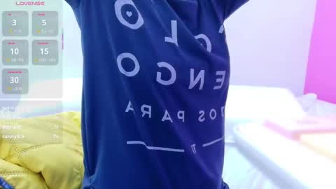 Snapshot of skinnyneighbour_ chatting on 01-15-26, 03:00 Karla online show from 01-15-26, 03:00