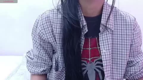 Snapshot of skinnyneighbour_ chatting on 02-10-26, 02:48 Karla online show from 02-10-26, 02:48