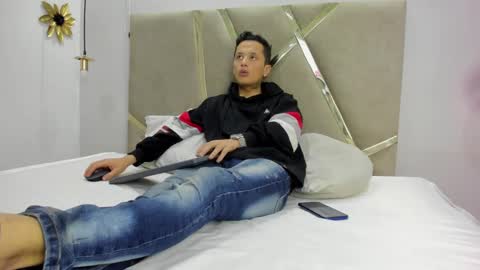 SkinnyZeth online show from 10-01-25, 04:51