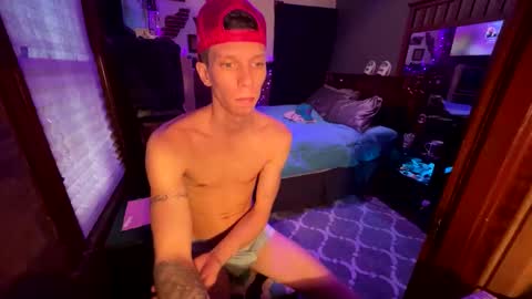 Snapshot of skittles933 chatting on 01-26-25, 03:58 Skittles online show from 01-26-25, 03:58