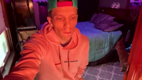 Snapshot of skittles933 chatting on 01-31-25, 03:22 Skittles online show from 01-31-25, 03:22