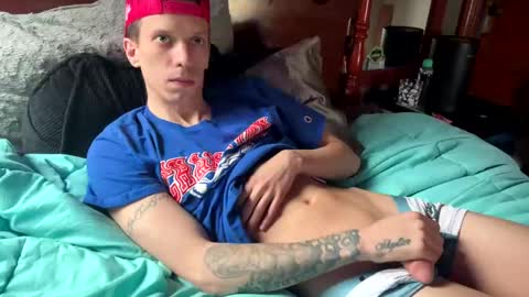 Snapshot of skittles933 chatting on 02-08-25, 05:39 Skittles online show from 02-08-25, 05:39