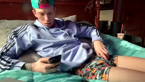 Snapshot of skittles933 chatting on 02-25-25, 02:11 Skittles online show from 02-25-25, 02:11