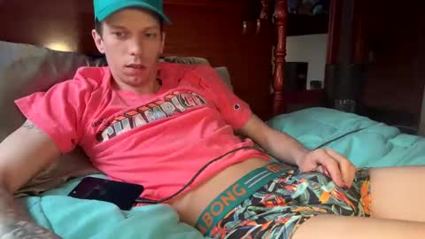 Snapshot of skittles933 chatting on 02-28-25, 01:14 Skittles online show from 02-28-25, 01:14