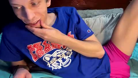 Snapshot of skittles933 chatting on 03-11-25, 11:23 Skittles online show from 03-11-25, 11:23