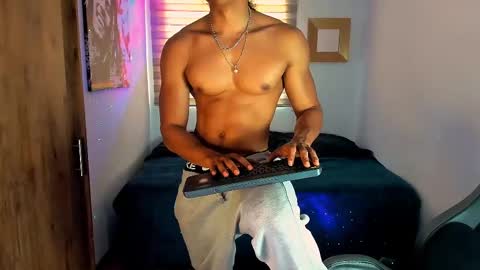 Liam Vokov online show from 02-10-25, 04:25