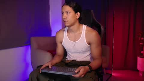 Snapshot of skull_prospect chatting on 02-05-26, 09:47 Liam Vokov online show from 02-05-26, 09:47