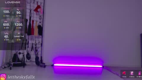 Eliza online show from 11-15-25, 01:25