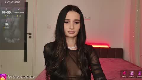 Snapshot of sky011fall chatting on 02-06-26, 11:19 Eliza online show from 02-06-26, 11:19