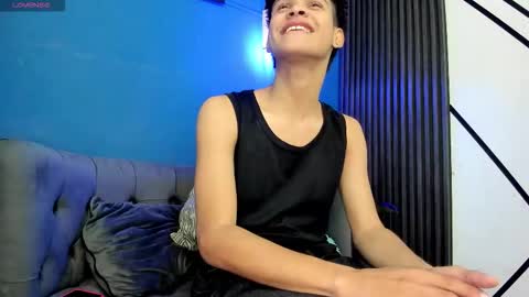 Snapshot of sky_rivers chatting on 11-30-25, 03:10 sky_rivers online show from 11-30-25, 03:10