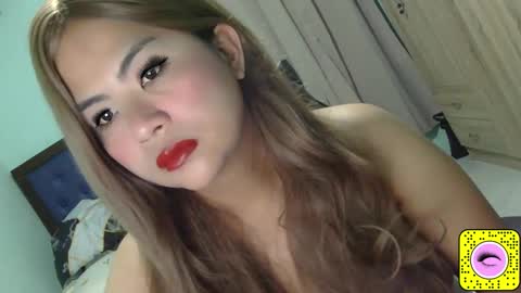 Snapshot of skyangelxx chatting on 02-19-25, 10:45 dreamwhorexx online show from 02-19-25, 10:45