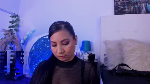 skydarkblue online show from 01-12-25, 12:18