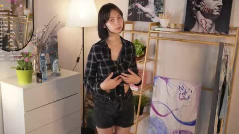 Melissa online show from 09-18-25, 04:36