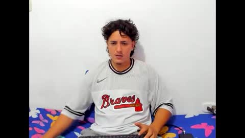 skyhot21 online show from 10-16-25, 02:12