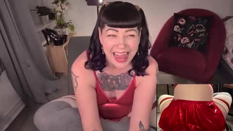 skylar bird online show from 12-19-24, 01:18