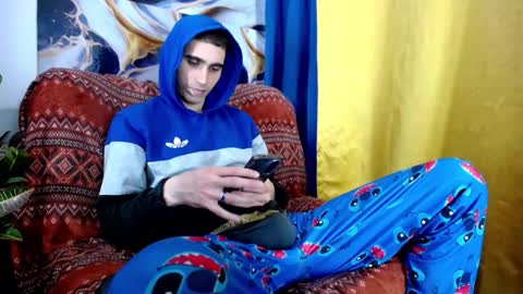 Snapshot of skyler_wild chatting on 12-14-25, 12:49 Skyler online show from 12-14-25, 12:49