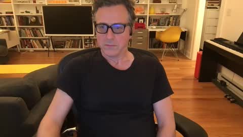 Snapshot of skyline3371 chatting on 02-24-25, 07:44 Skyline3371 online show from 02-24-25, 07:44