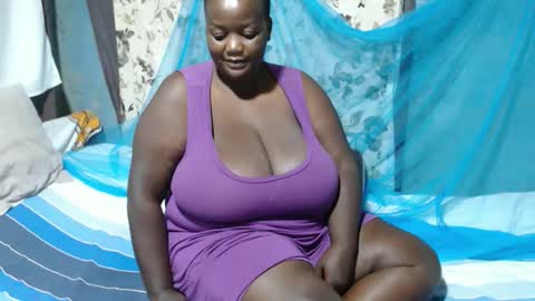 sheliah online show from 11-18-25, 03:56