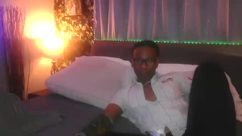 skyonetoo3 online show from 12-15-25, 06:39