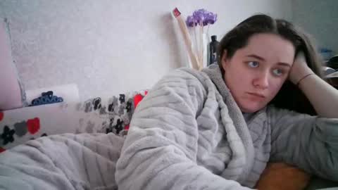 skyressie333 online show from 03-12-25, 10:37