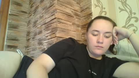 skyressie333 online show from 10-14-25, 07:42